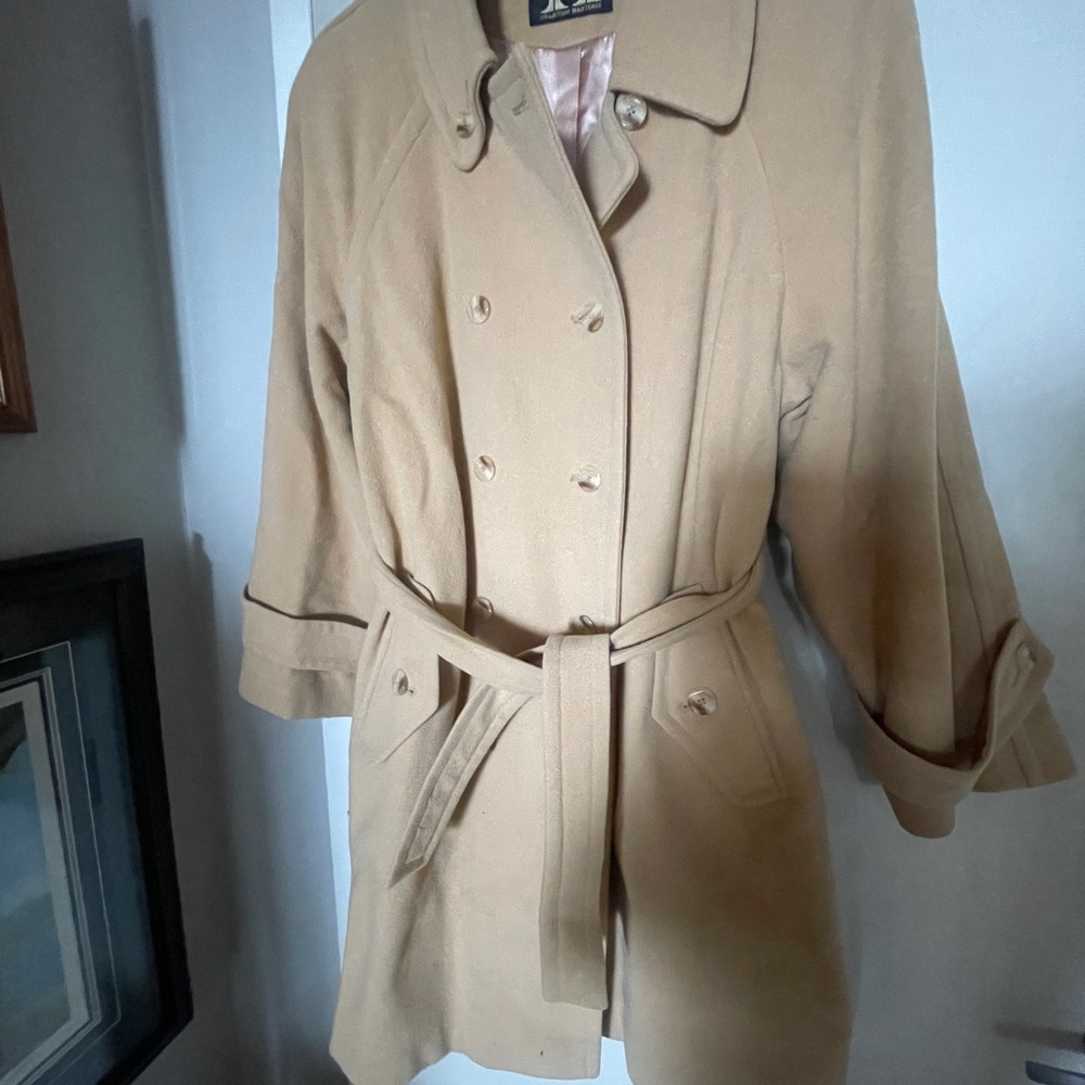 Vintage Anna Classic Tan Coat size 6 made of cashmere and wool 1970’s /80’s